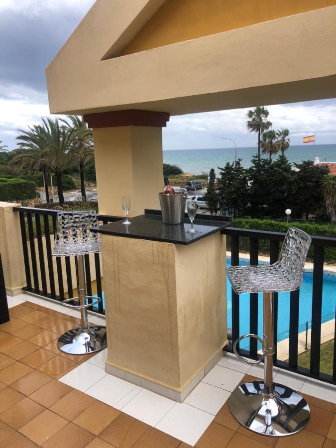 Beachfront Apartment - Sea Views - Marbellac Extérieur photo